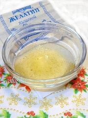 Приготовление блюда по рецепту - Крем из сметаны с клюквой и бананом. Шаг 1