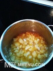 Приготовление блюда по рецепту - Суп-пюре из цветной капусты с сухариками. Шаг 4
