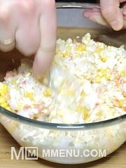 Приготовление блюда по рецепту - Крабовый салат с камчатским крабом!. Шаг 12