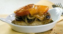 Рецепт - Медальоны из свинины с грибами