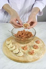 Приготовление блюда по рецепту - Бульон рыбный с пельменями. Шаг 4