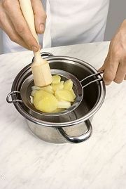 Приготовление блюда по рецепту - Суп-пюре с креветками. Шаг 2