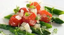 Рецепт - Салат с помидорами и спаржей