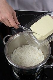 Приготовление блюда по рецепту - Рисовая каша с вареньем. Шаг 2