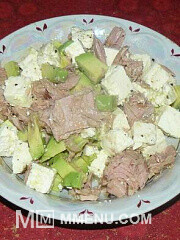 Приготовление блюда по рецепту - Салат с тунцом и авокадо. Шаг 4