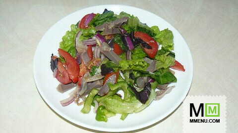 Летний салат с желудками