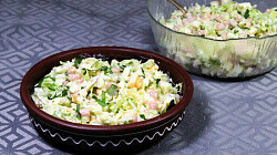 Рецепт: Салат с капустой и фасолью