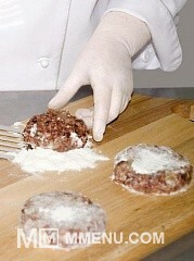 Приготовление блюда по рецепту - Лепешка мясная с печенью. Шаг 3